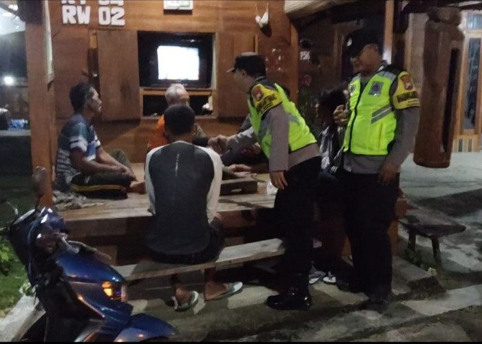 Patroli di Kasreman, Polisi Ngawi Pastikan Wilayah Tetap Aman dan Kondusif 