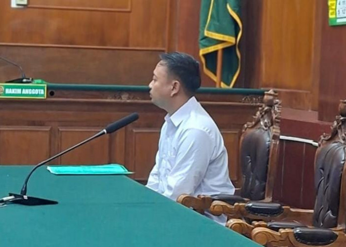Didakwa Main Judi Online Pakai 12 Akun Situs, Sion Jalani Sidang di Surabaya Tak Ditahan Rutan