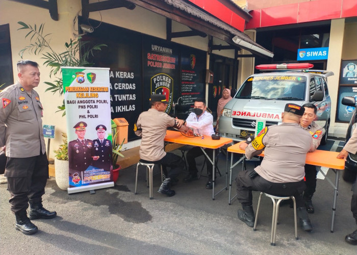 Siaga Pilkada, Polres Jember Cek Kesehatan Anggota Secara Rutin