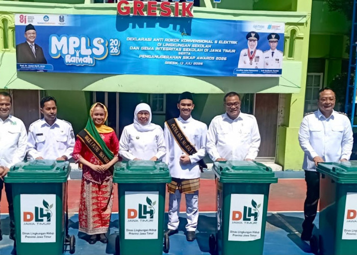 Menteri Lingkungan Hidup Tinjau Program SIKAP di Gresik, Siswa Dilibatkan dalam Ketahanan Pangan