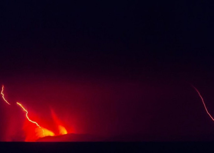 Erupsi Menerus Berakhir, Anak Krakatau Siaga