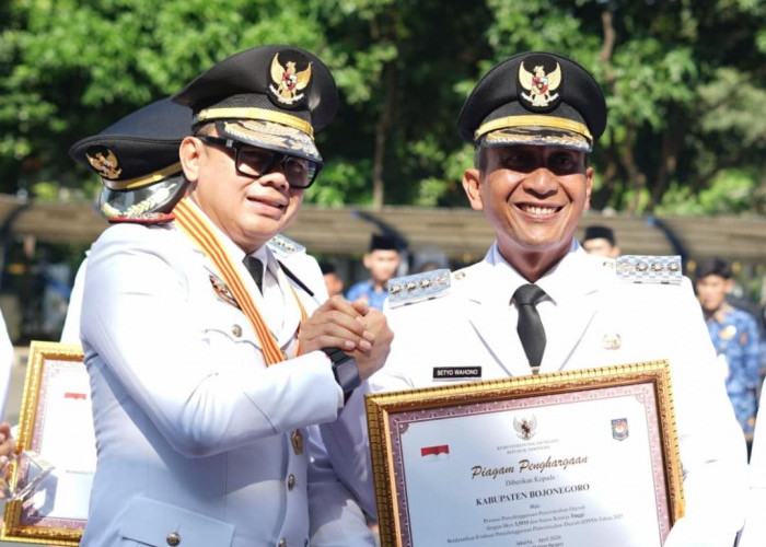 Bojonegoro Masuk 15 Besar Nasional, Bupati Setyo Wahono Terima Penghargaan Kinerja Tinggi dari Kemendagri