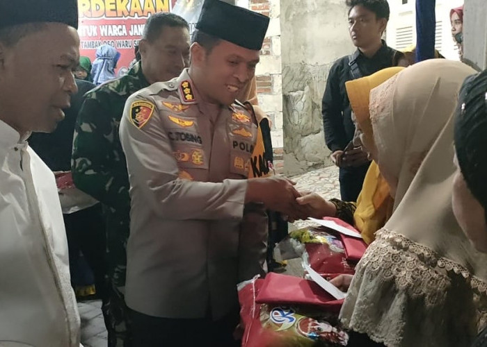 Ratusan Janda dan Puluhan Yatim Dapat Sembako dan Bendera Merah Putih Gratis