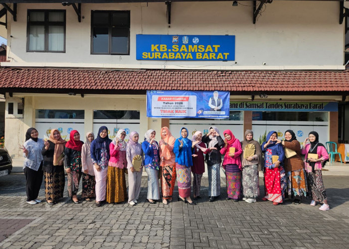 Samsat Surabaya Barat Bersolek Kebaya, Warisi Semangat Kartini dalam Pelayanan Publik