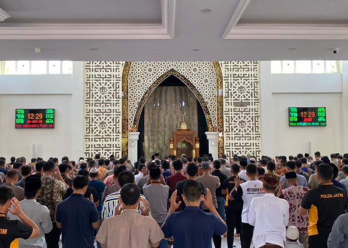 Polresta Sidoarjo Salat Gaib untuk Driver Ojol