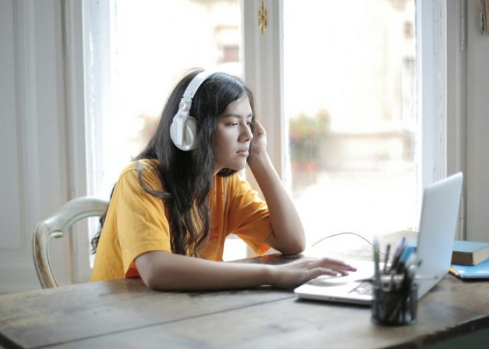 Kebiasaan Dengarkan Musik saat Belajar Bisa Tingkatkan Fokus