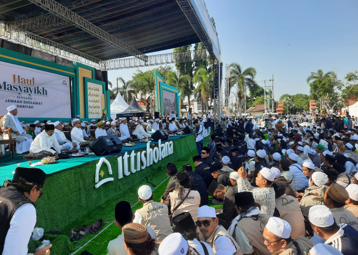 Haul Masyayikh Nusantara 2026, 122 Ribu Jemaah Padati Situbondo, Doakan Bangsa Lewat Salawat