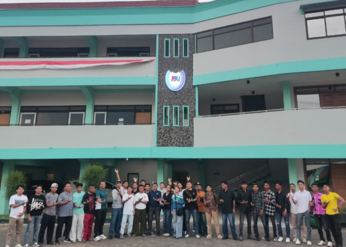 UIBU Gratiskan Wisuda Mahasiswa Korban Gempa NTT dan Beri Bantuan Biaya Hidup