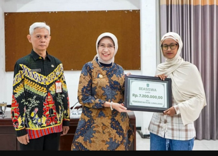 114 Mahasiswa Berprestasi Lumajang Terima Beasiswa Tahap Akhir, Bunda Indah Bekali Dunia Kerja