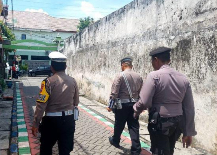 Polsek Karangpilang Gencar Patroli Jalan Kaki, Imbau Warga Waspada Curanmor