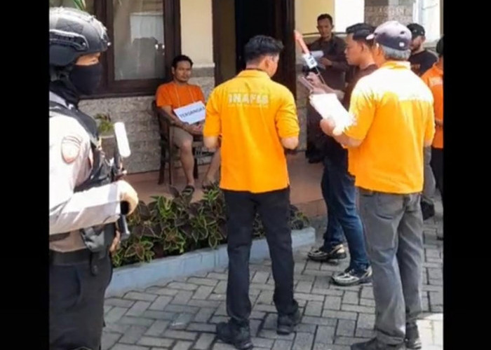 Rekontruksi Kasus Mutilasi Koper Merah, Tersangka Peragakan 161 Adegan