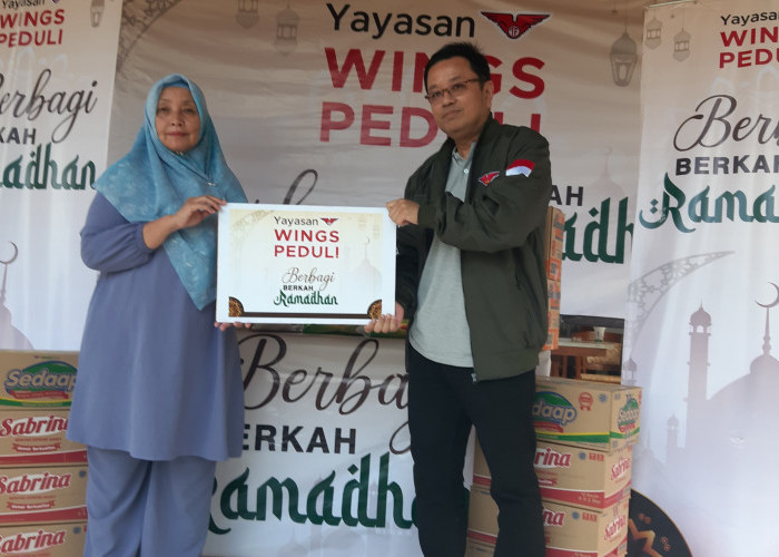 Yayasan Wings Peduli Bagikan Puluhan Ton Paket Sembako ke Ponpes Mataraman Ngawi 