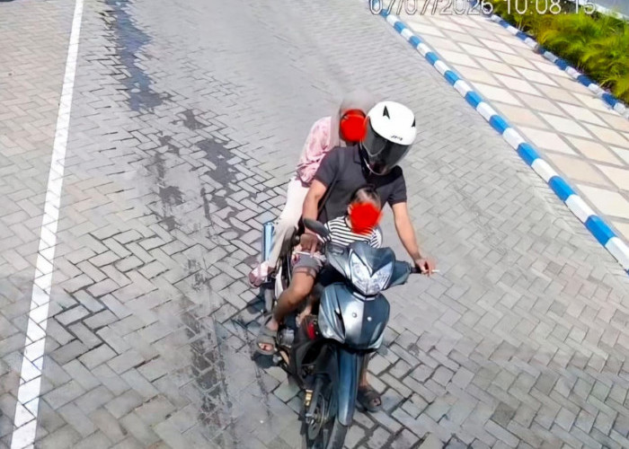 Pasangan Diduga Suami-Istri Terciduk Curi CCTV Helm di Parkiran RSUD Bangil
