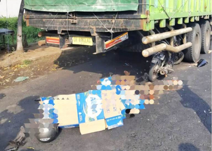 Pemotor di Gempol Pasuruan Tewas Tabrak Truk Parkir, Satu Penumpang Terlempar