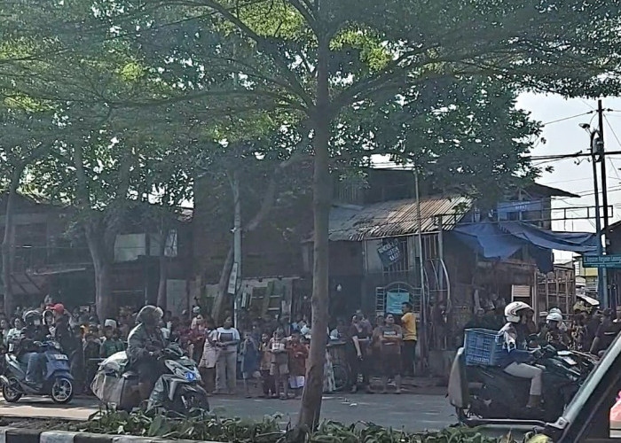 Polisi Siaga di Teuku Umar, Warga Antusias Saksikan Aksi PSHT