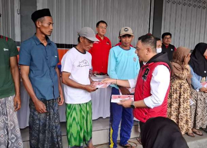 PDI Perjuangan Jatim Salurkan Bantuan untuk Korban Erupsi Semeru di Lumajang