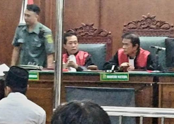 Tukang Parkir Asal Bangkalan Didakwa Jual 100 Butir Ekstasi di Diskotek Station Surabaya