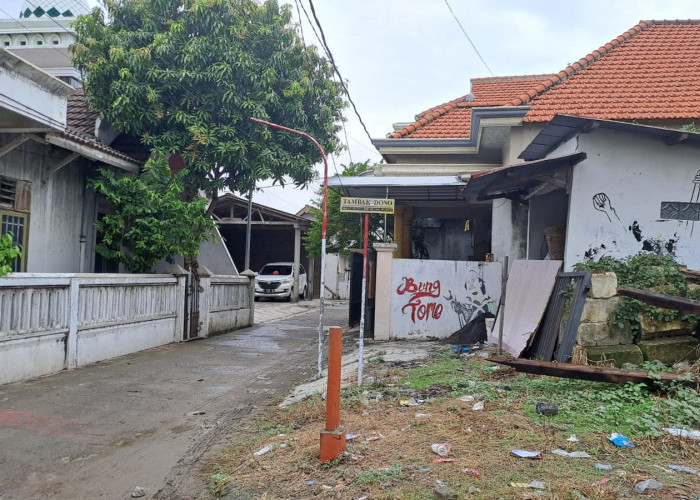 Polisi Tetapkan Tersangka Pelempar Mobil Anak Anggota DPRD Surabaya