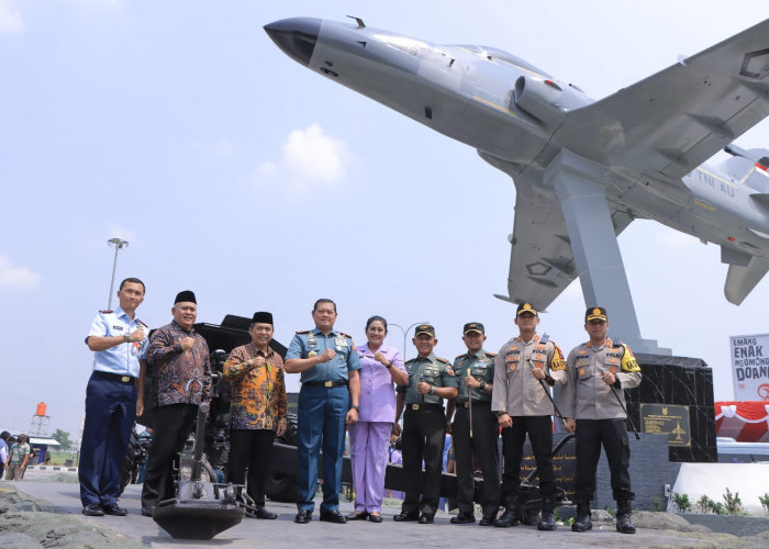 Kapolres Madiun Hadiri Peresmian Monumen Pesawat Hawk-209 oleh Panglima TNI