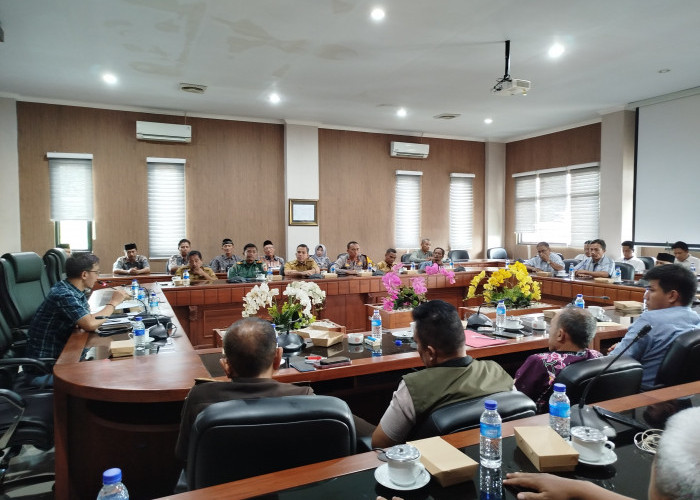 DPRD Jember Turun Tangan, Bedah Masalah Pemerintahan Desa Mundurejo yang Terancam Lumpuh