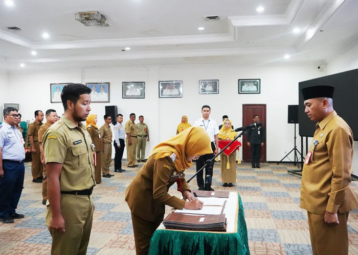 Sekda Lumajang Ambil Sumpah Sertijab Pejabat