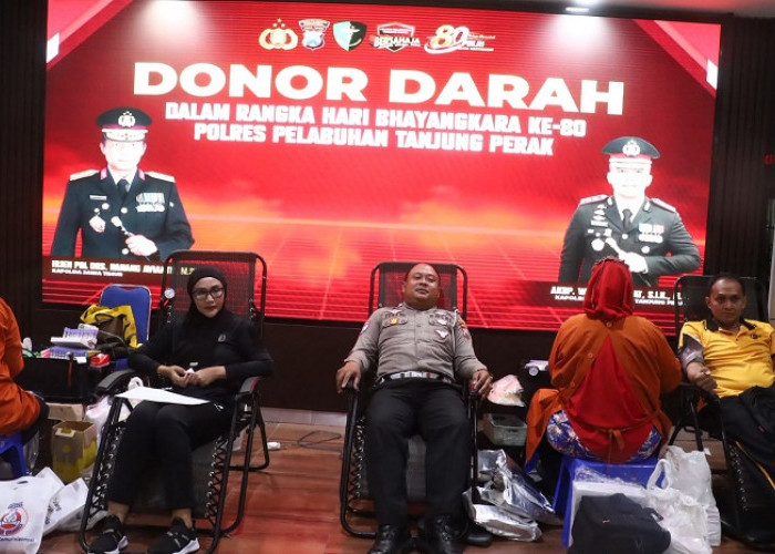 Polres Pelabuhan Tanjung Perak Gelar Donor Darah Sambut Hari Bhayangkara Ke-80