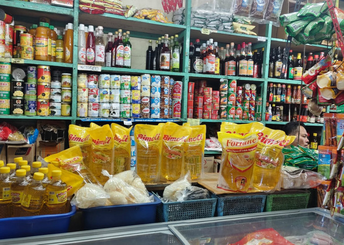 Stok Minyak Goreng Bersubsidi Terbatas di Pasar, Pemprov Jatim Waspadai Efek Kenaikan Harga 