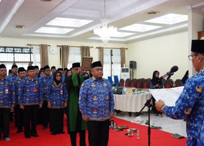 Bupati Wahono Lantik Andik Sudjarwo Jadi Pj Sekda Bojonegoro
