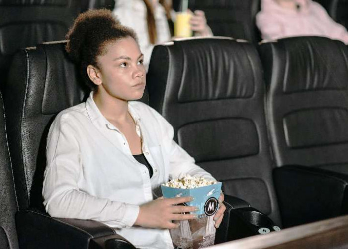 7 Rekomendasi Film Romantis untuk Valentine 2026, Cocok Ditonton Sendiri atau Bareng Pasangan