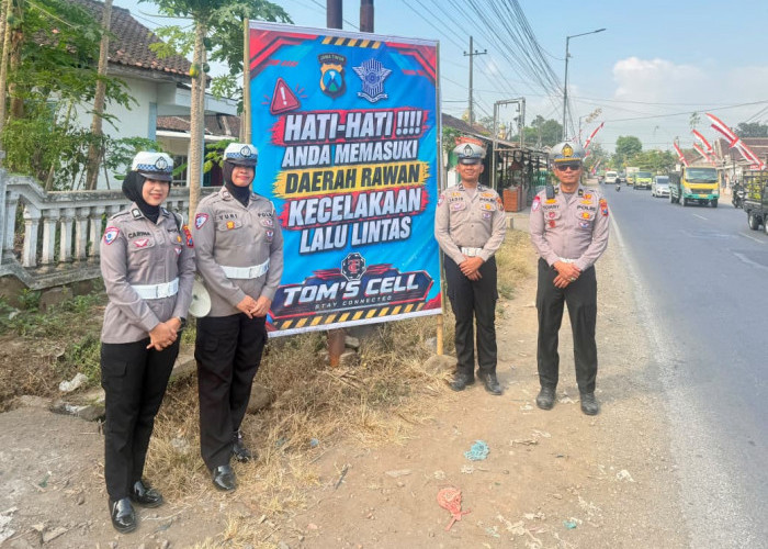 Bukan Sekadar Imbauan, Satlantas Polres Jember Bawa Pesan Kasih Sayang di Jalur Rawan Bangsalsari