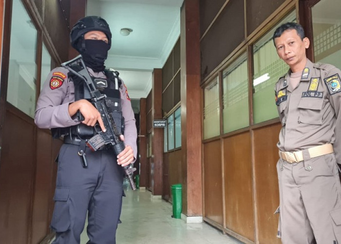 KPK Kumpulkan Seluruh Kepala OPD dan Geledah Ruangan di  Pemkab Tulungagung