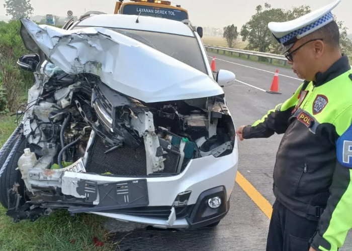 Selamatkan Diri Usai Kecelakaan, Penumpang Panther Tewas Tertabrak Avanza di Tol Jomo