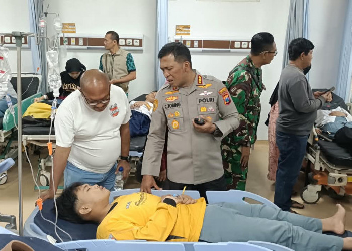 Kapolresta Sidoarjo Turun Langsung Cek Kondisi Santri Ponpes Manbaul Hikam yang Diduga Keracunan MBG