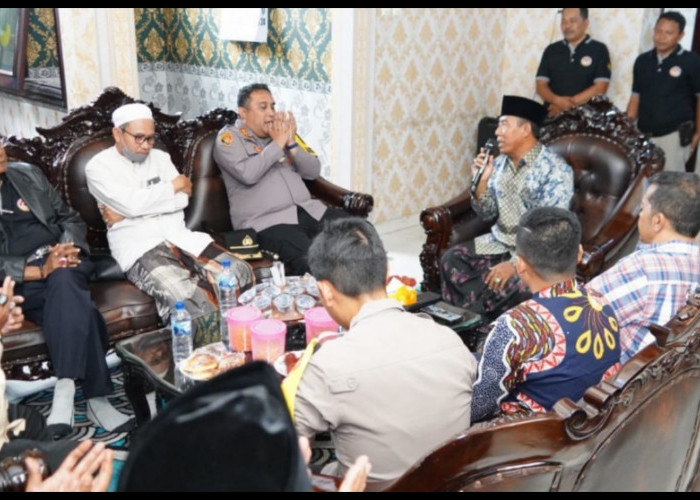 Kapolres Pelabuhan Tanjung Perak Jalin Silaturahmi dengan Ormas Madura Bersatu Dukung Pemilu Damai 2024