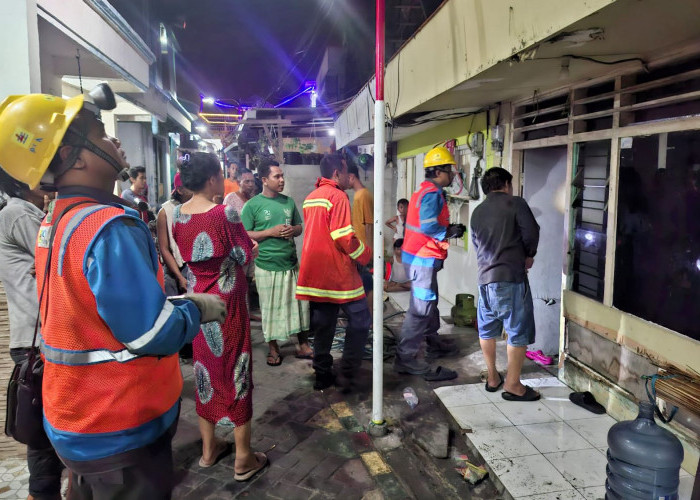 Lupa Matikan Kompor, Rumah Warga Gresik Terbakar