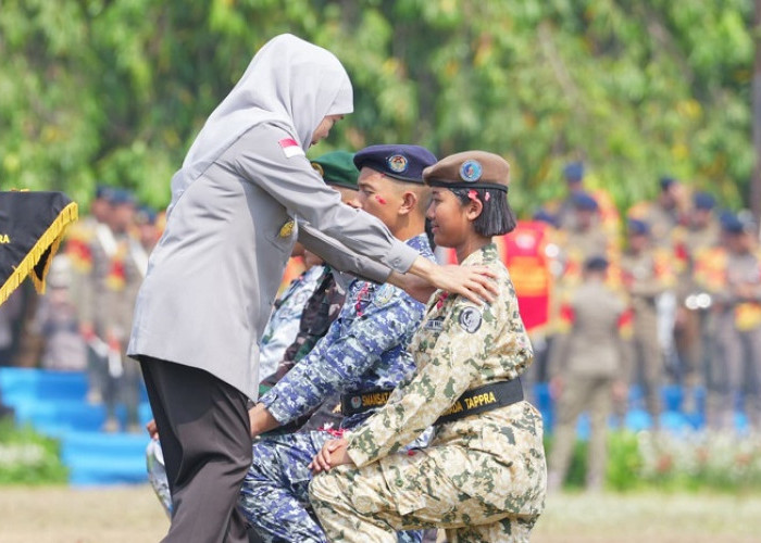 Pembaretan 1.334 Siswa SMAN Taruna Jatim, Khofifah Tegaskan Tolak Kekerasan dan Perundungan
