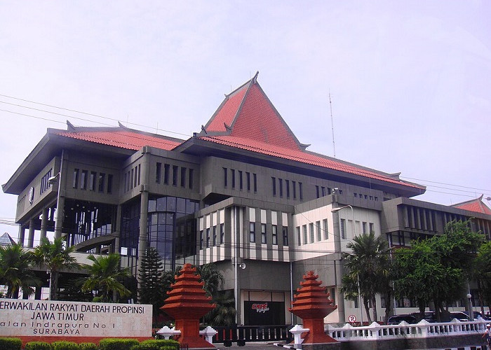 Tegaskan Fungsi sebagai Rumah Rakyat, Gedung DPRD Jatim Jadi Venue Nobar Semi Final Piala Dunia 2026 