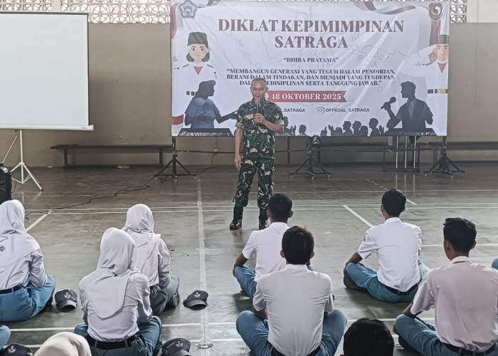 Danramil 0809-02/Pesantren Berikan Pembekalan Wawasan Kebangsaan Kepada Siswa SMAN 3 Kota Kediri