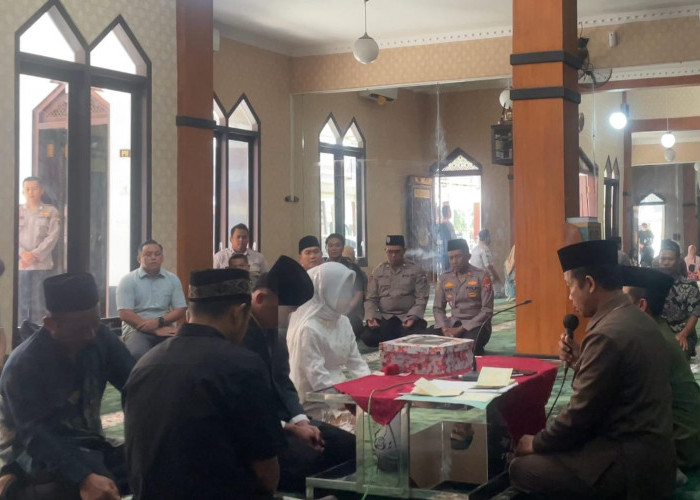Pernikahan Tahanan Satresnarkoba Berlangsung Sakral Difasilitasi Polres Blitar