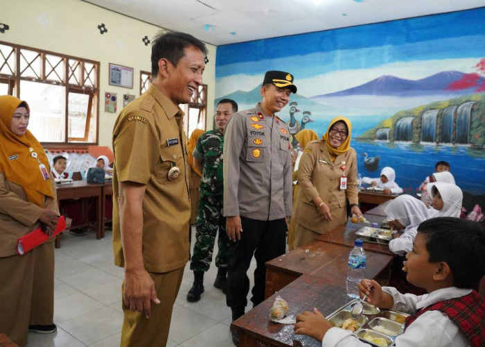 Bupati Setyo Wahono Sidak Dapur SPPG, Pastikan MBG Aman Dikonsumsi