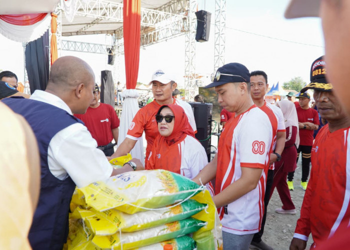 Gerakan Pangan Murah Warnai Peringatan HUT Ke-80 RI di Lamongan