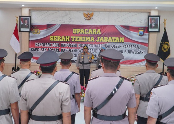 9 PJU dan Kapolsek Jajaran Polres Pasuruan Dimutasi 