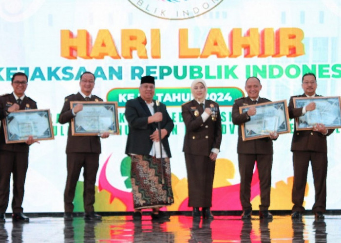 10 Kejari Raih Penghargaan Kejati Jatim Sustainable Innovation Awards 2024