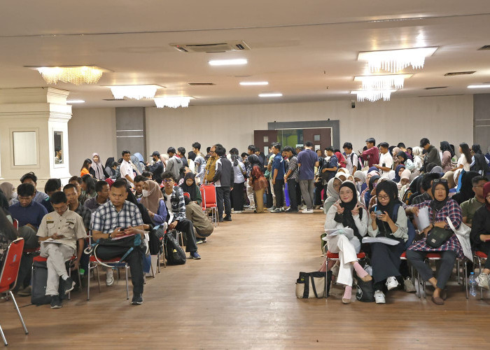 Gaji Ortu Rp20 Juta Dapat Beasiswa Pemuda Tangguh, Evaluasi Pemkot Surabaya Temukan 70 Persen Salah Sasaran