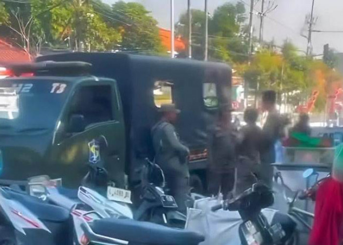 Viral Video Oknum Berseragam Satpol PP Diduga Palak Pedagang di Surabaya, Kasatpol PP: Itu Bukan Anggota Kami