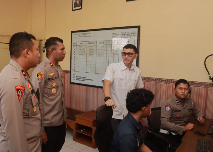 Wakaposko Presisi Pastikan Optimalisasi Layanan Hotline 110 di Polres Blitar