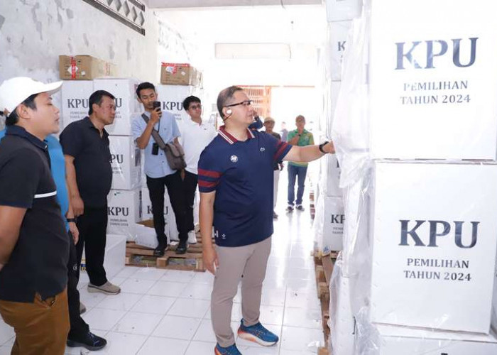 Pj Wali Kota Batu Tinjau Kesiapan Logistik Pilkada Serentak 2024