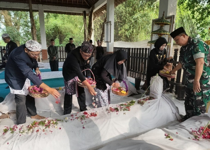 Ziarah Makam Leluhur Warnai Hari Jadi Lamongan ke-457