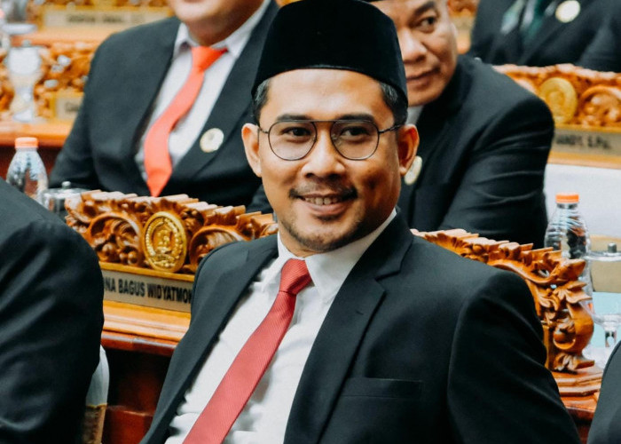 Aktif Berorganisasi Antarkan Azhar Kahfi Duduk di Kursi Legislatif