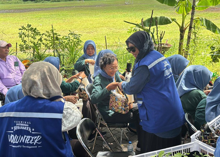 PT TPS Tingkatkan Literasi Pengelolaan Bank Sampah Warga Sidotopo Wetan Surabaya